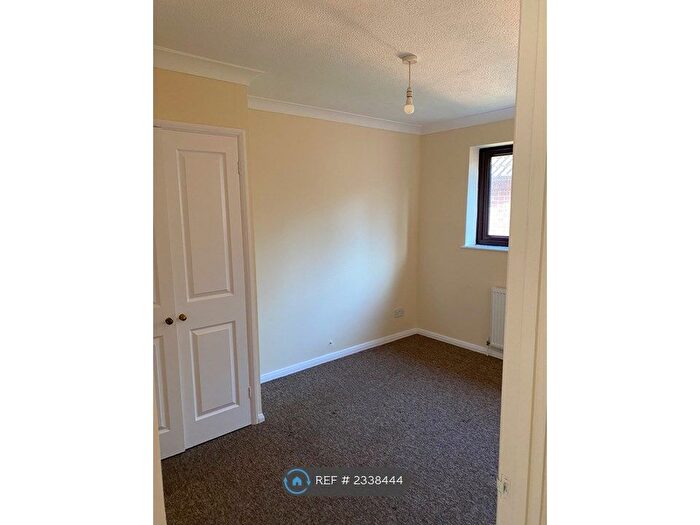 2 Bedroom Semi-Detached House To Rent In Langton Meadow, Slough, SL2