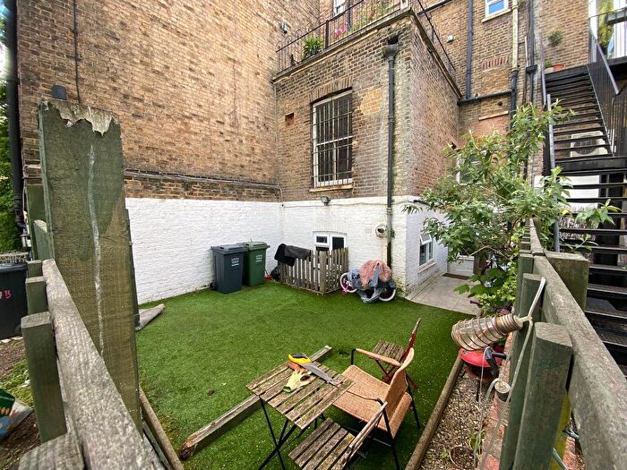 1 Bedroom Flat For Sale In Dartmouth Road, London, SE23