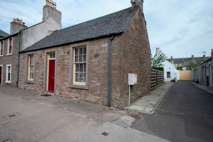 2 Bedroom Cottage To Rent In King Street, Broughty Ferry, Dundee, DD5