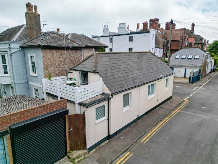 1 Bedroom Character Property For Sale In Cambridge Road, Walmer, Deal, CT14