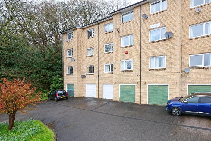 1 Bedroom Flat To Rent In Fairview Court, Baildon, Shipley, West Yorkshire, BD17