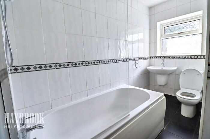 3 Bedroom Terraced House For Sale In Victor Street, Sheffield, S6