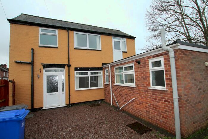 2 Bedroom Detached House To Rent In Blackpool Street, Burton-On-Trent, DE14
