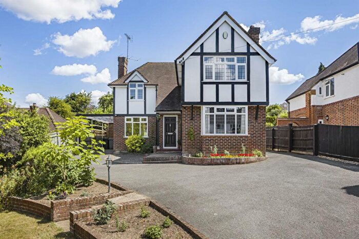 4 Bedroom Detached House For Sale In Kidmore End Road, Emmer Green, Reading, RG4