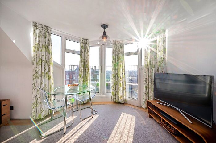 1 Bedroom Flat For Sale In Langland Mansions, Finchley Road, NW3