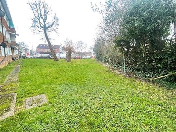 2 Bedroom Flat For Sale In Church Lane, London, NW9