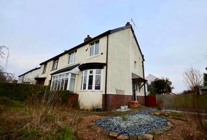 3 Bedroom Semi-Detached House To Rent In Muskoka Drive, Bents Green, Sheffield, S11