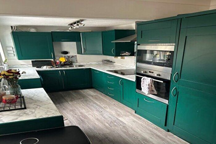 2 Bedroom Semi-Detached House To Rent In Crown Road, Sutton, SM1