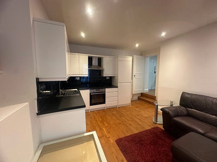 2 Bedroom Flat To Rent In Broadhurst Gardens, West Hampstead, London, NW6