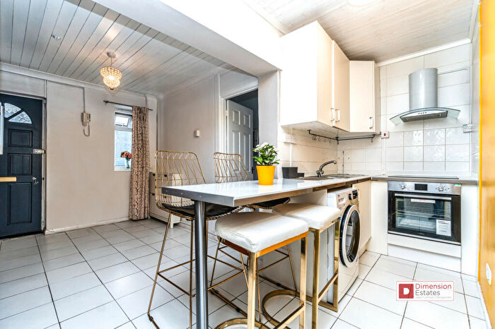 2 Bedroom Flat To Rent In Murray Grove, London, N1