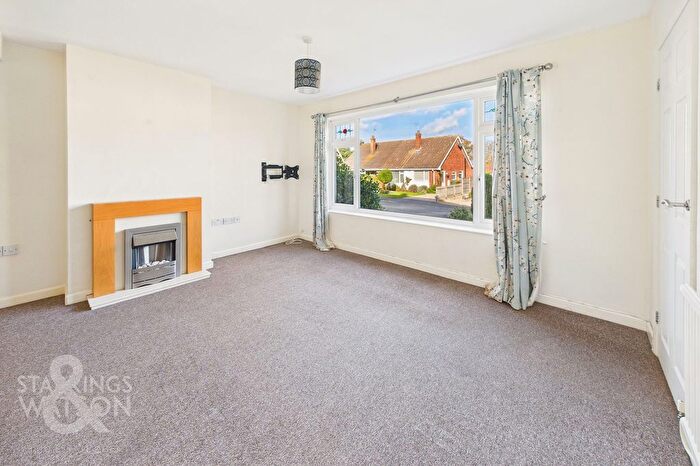 3 Bedroom Semi-detached House For Sale In Nurseries Avenue, Brundall, Norwich, NR13