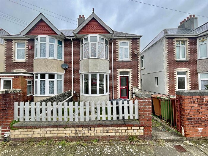 1 Bedroom Flat For Sale In Mount Gould, Plymouth, PL4