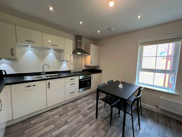 2 Bedroom Flat To Rent In Tawny Grove, Coventry, CV4