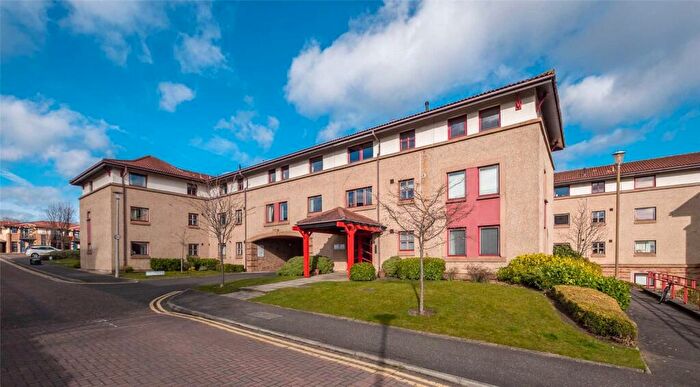 2 Bedroom Flat To Rent In North Werber Park, Edinburgh, EH4