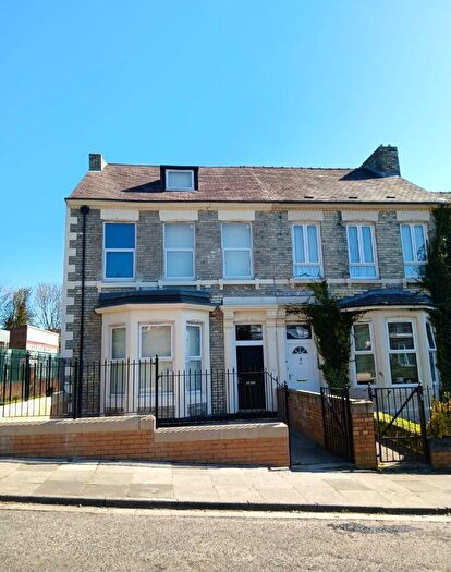 5 Bedroom Semi-Detached House To Rent In Ashfield Close, Newcastle Upon Tyne, NE4