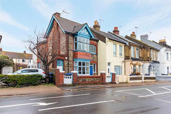 4 Bedroom End Of Terrace House For Sale In Tarring Road, Worthing, BN11