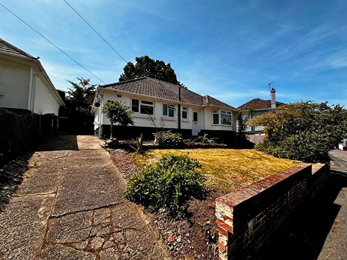 3 Bedroom Property To Rent In Beverley Gardens, Bournemouth, BH10