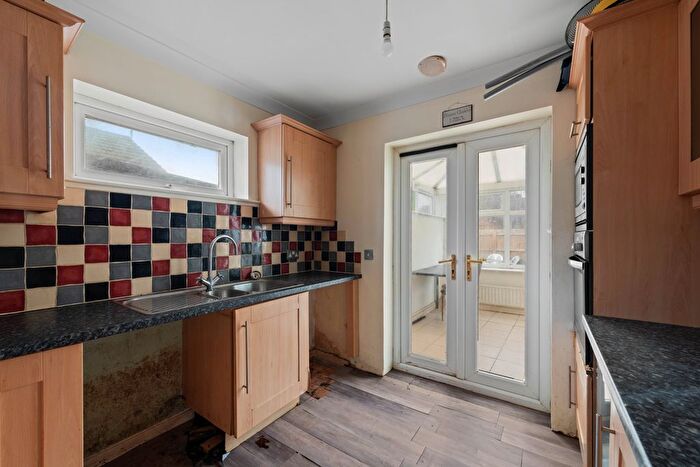 2 Bedroom Detached Bungalow For Sale In Dutton Avenue, Skegness, PE25