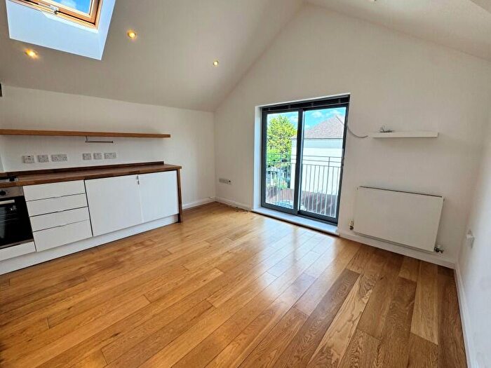 1 Bedroom Flat To Rent In Church Lane, East Finchley, N2