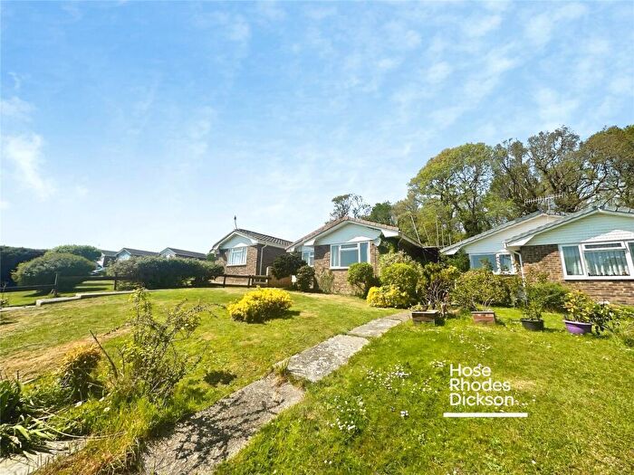 3 Bedroom Bungalow To Rent In St Edmunds Walk, Wootton Bridge, Ryde, PO33