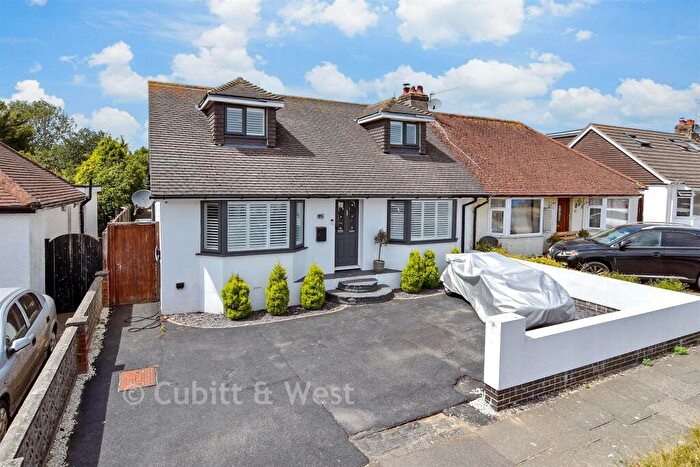 4 Bedroom Semi-Detached Bungalow For Sale In Berriedale Drive, Sompting, West Sussex, BN15