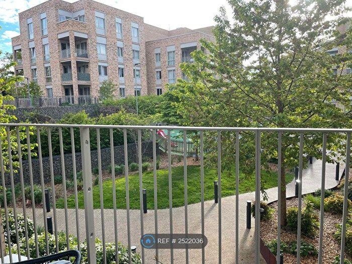 1 Bedroom Flat To Rent In Laidlaw House, London, NW7
