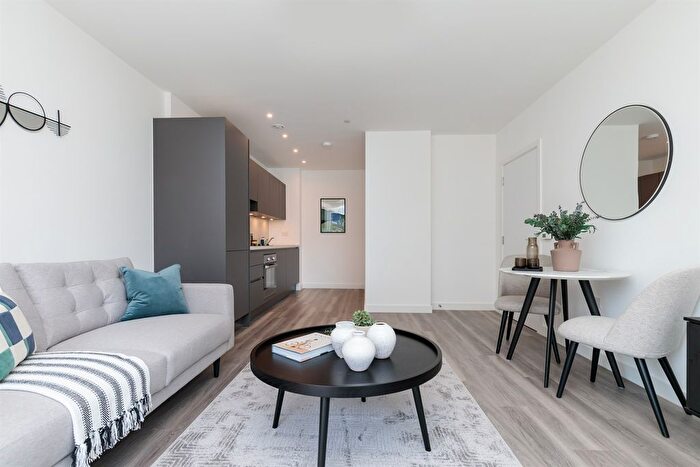 1 Bedroom Flat To Rent In John Charles Tower, E13