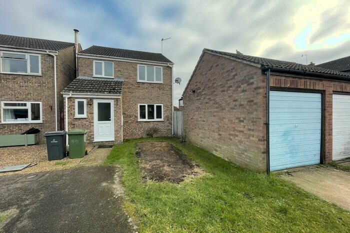 3 Bedroom Detached House To Rent In Malsters Close, Mundford, IP26