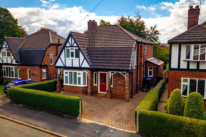4 Bedroom Detached House For Sale In Westmorland Road, Sale, M33