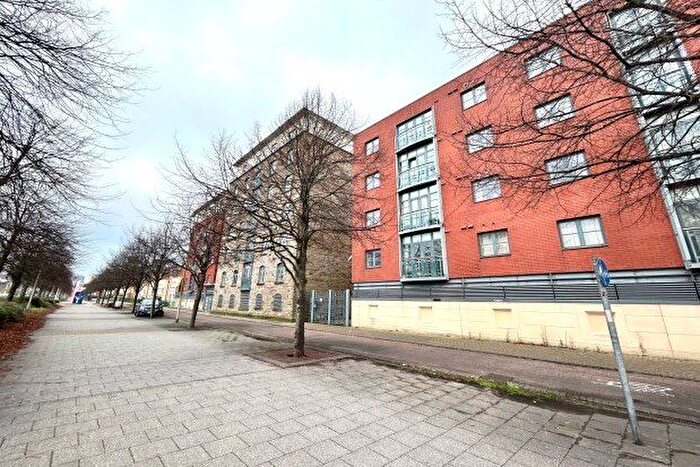 2 Bedroom Flat To Rent In Magretian Place, Cardiff, CF10