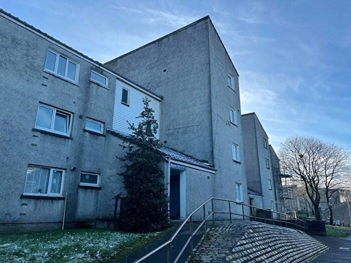 3 Bedroom Flat To Rent In Ronaldsay Place, G67