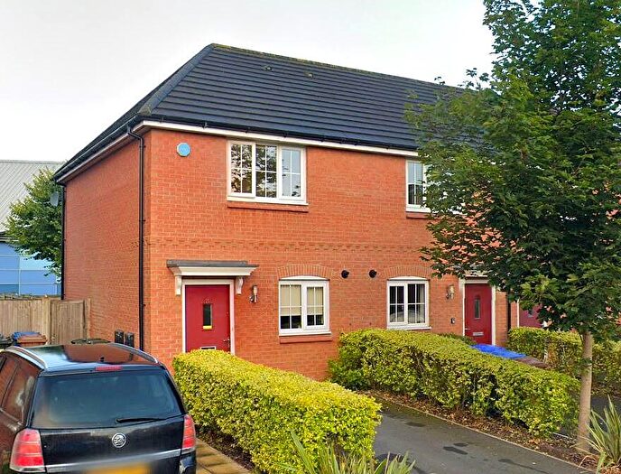 2 Bedroom End Of Terrace House To Rent In Nile Street, Rochdale, Greater Manchester, OL16