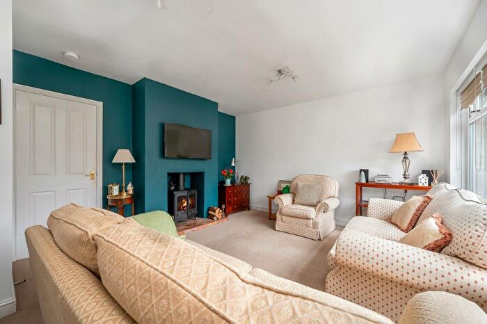 3 Bedroom Bungalow For Sale In Forest Approach, Kings Cliffe, Stamford, PE8