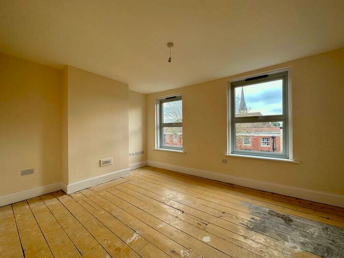 1 Bedroom Apartment To Rent In High Street, Brentwood, CM14