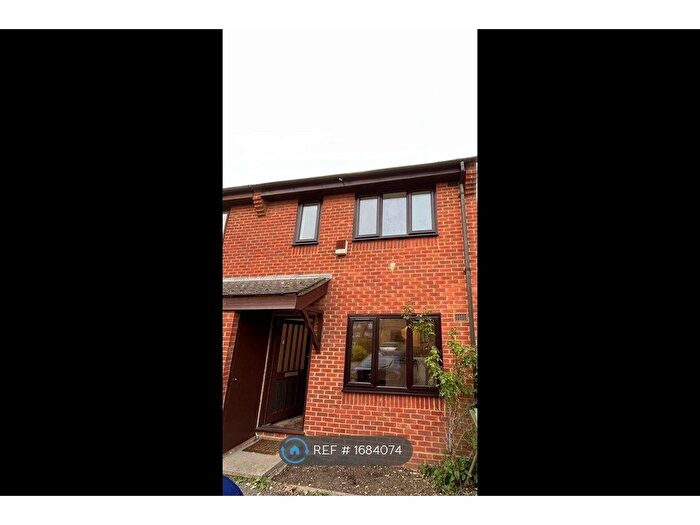 1 Bedroom Semi-Detached House To Rent In Campbell Close, London, SW16