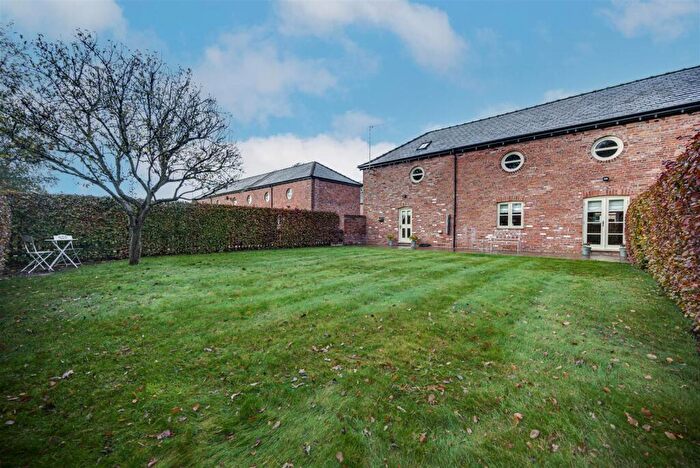 3 Bedroom Semi-Detached House For Sale In Smethwick Hall Barns, Brereton, CW11