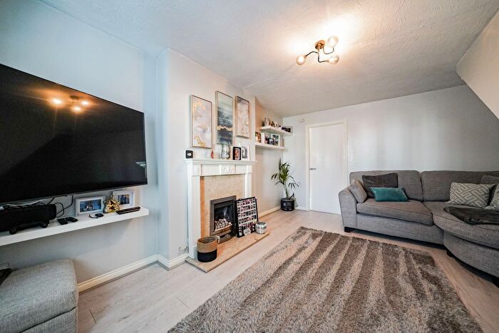 2 Bedroom End Of Terrace House For Sale In Glebelands Road, Leicester, Leicestershire, LE4