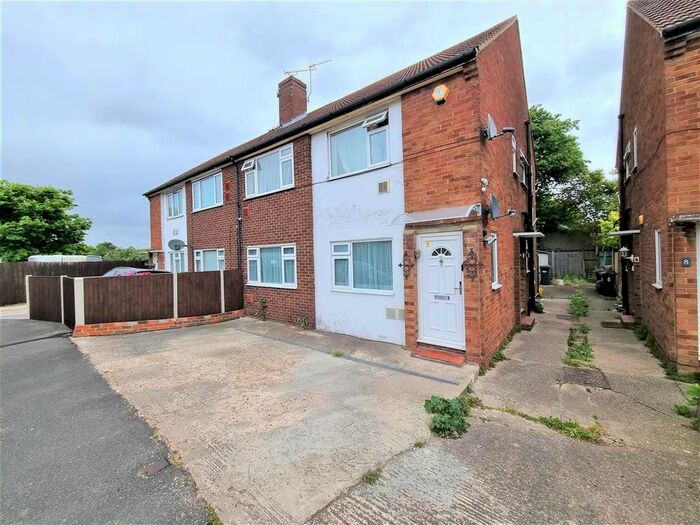 2 Bedroom Maisonette To Rent In Wellington Road, Feltham, TW14