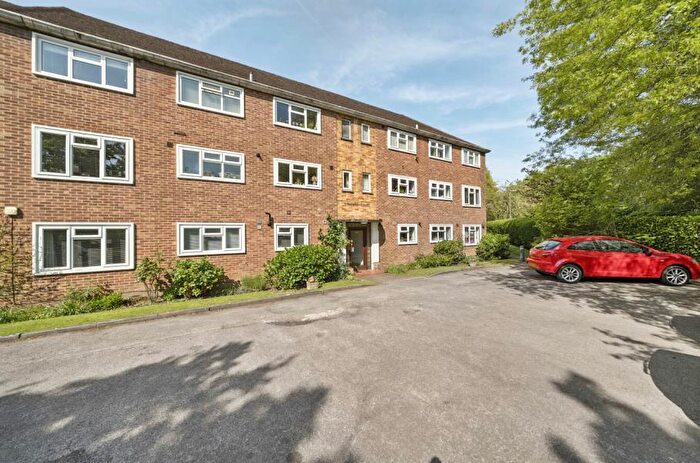 2 Bedroom Flat To Rent In Virginia Water, Surrey, GU25