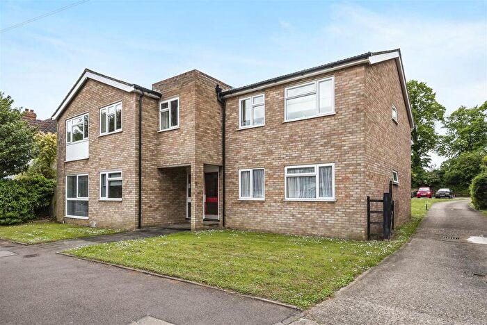 2 Bedroom Flat To Rent In Lancaster Avenue, Hitchin, Hertfordshire, SG5