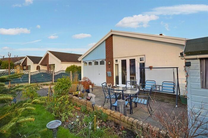 3 Bedroom Detached Bungalow For Sale In Parc Y Delyn, Parcllyn, Cardigan, SA43