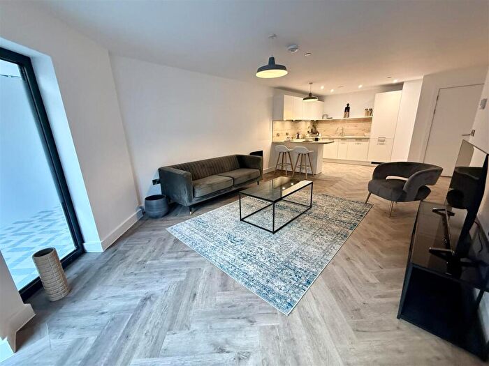 1 Bedroom Apartment To Rent In St Pauls Square, Birmingham, B3