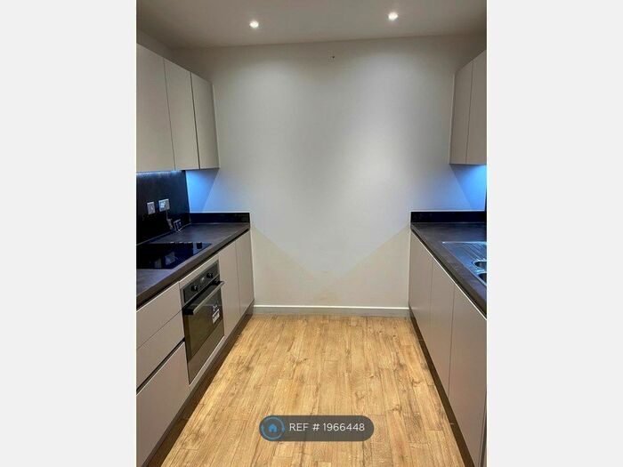 1 Bedroom Flat To Rent In Gothenburg Court, London, SE8