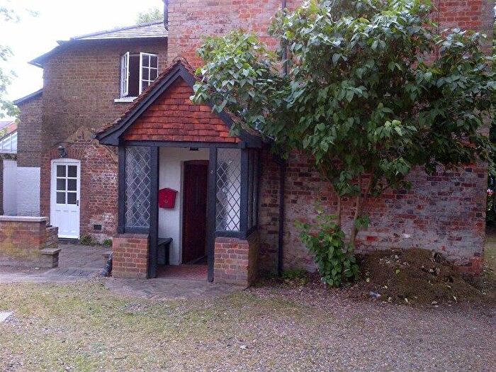1 Bedroom House To Rent In Bowling Green, Stevenage, Stevenage, SG1