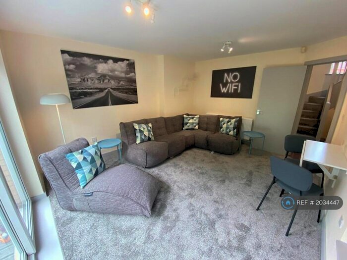 4 Bedroom Semi-Detached House To Rent In The Sanctuary, Manchester, M15