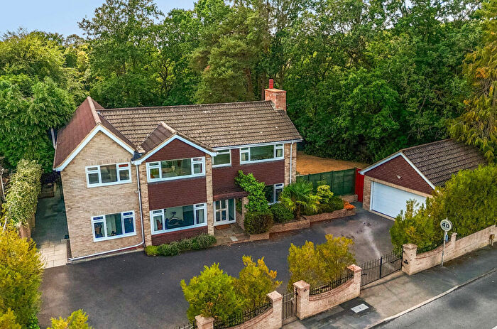 5 Bedroom Detached House For Sale In Le Marchant Road, Camberley, Surrey, GU15
