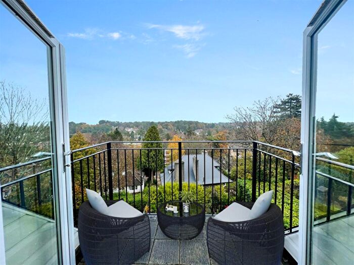 2 Bedroom Flat To Rent In Westbourne, Bournemouth, Dorset, BH4