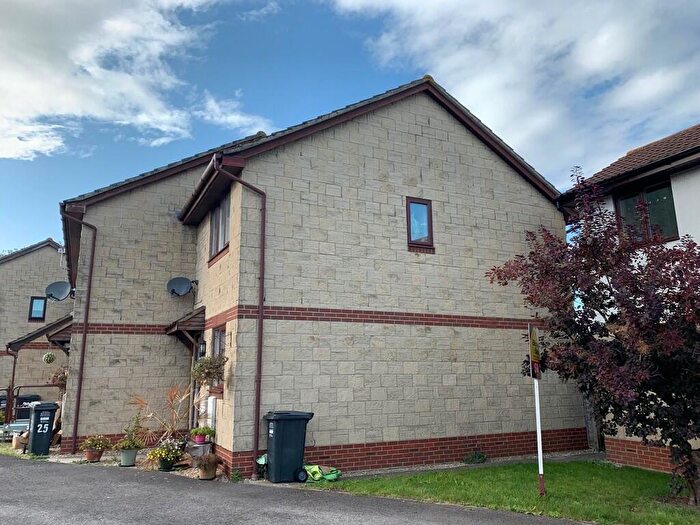2 Bedroom End Of Terrace House To Rent In Appletree Court, Weston Super Mare, BS22
