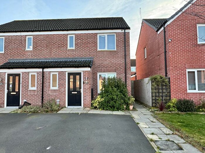 3 Bedroom Semi-Detached House To Rent In Chaffinch Close, Clipstone, NG21