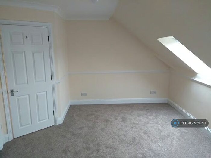 Studio To Rent In West Street, Fareham, PO16